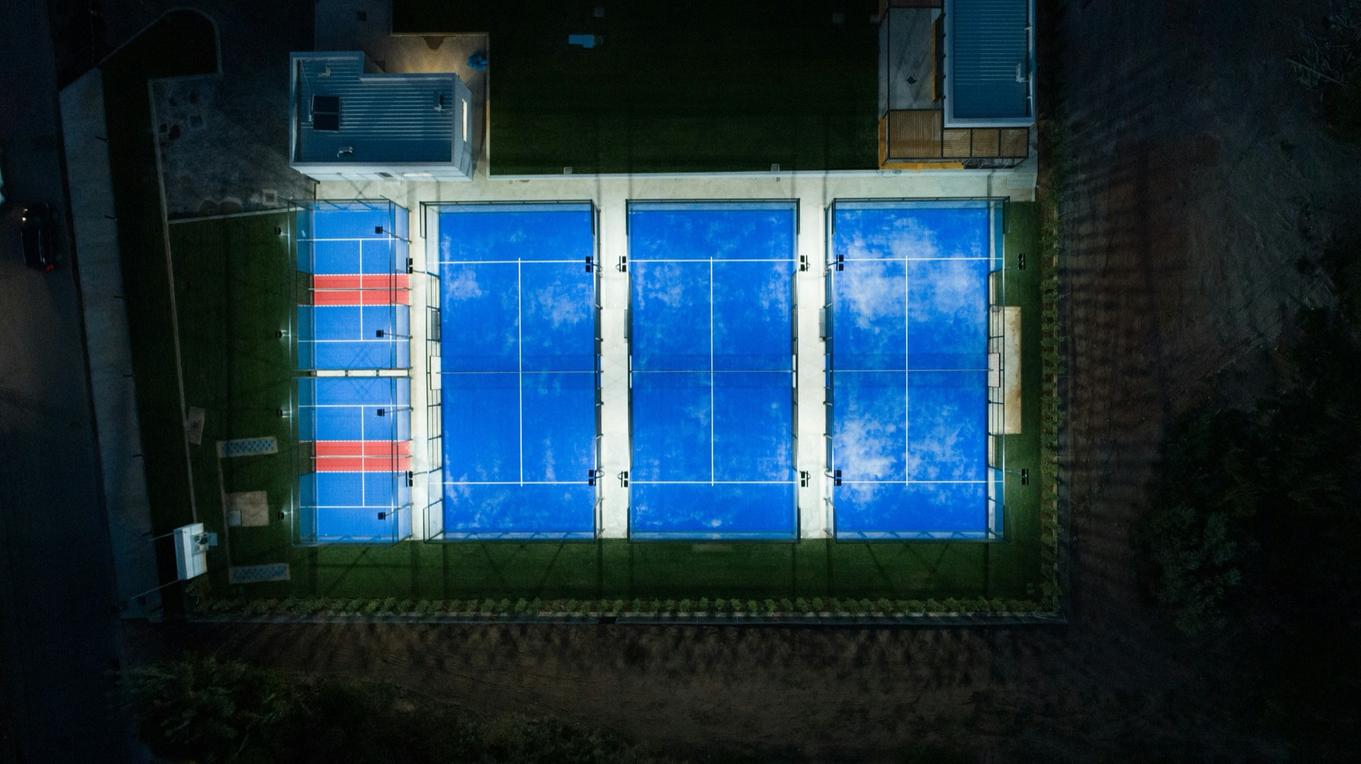 Courts padel vus du ciel